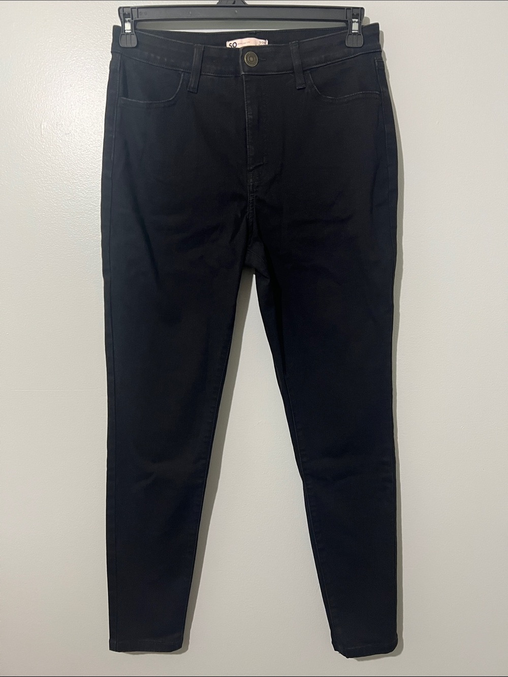 SO High Rise Curvy Black Jeggings 13/31W Juniors
